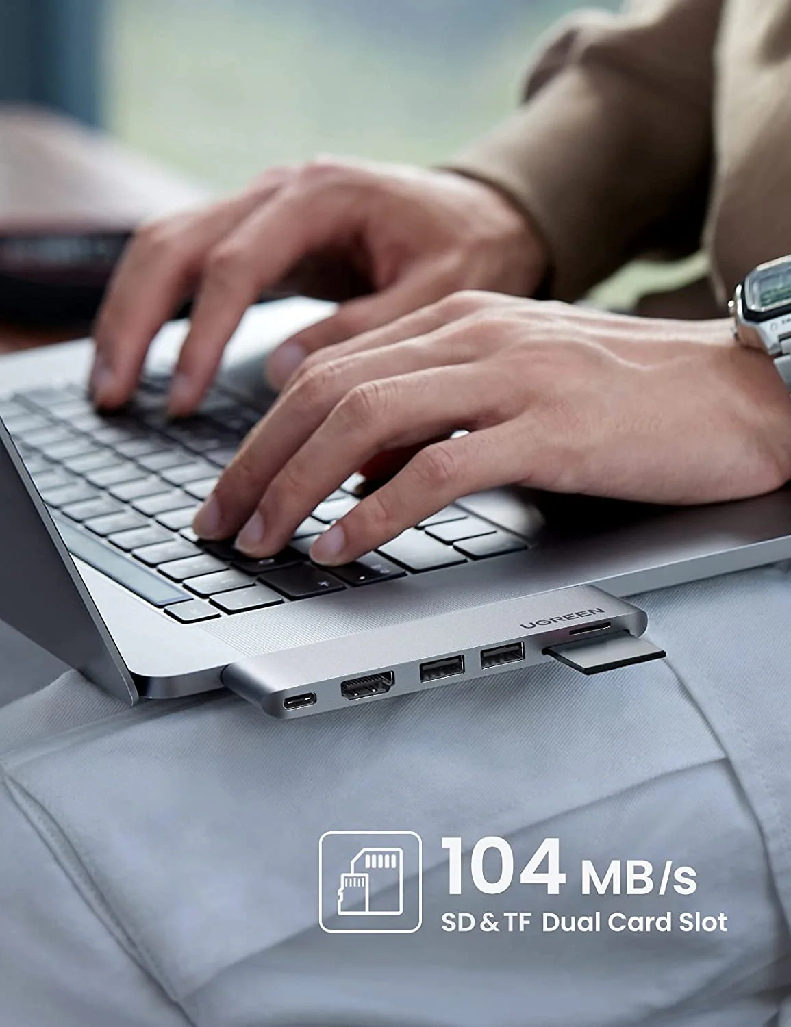 UGREEN 6-in-2 USB-C Hub for MacBook Pro - Image 5
